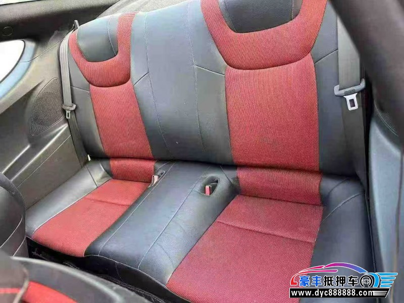11年现代酷派轿车抵押车出售