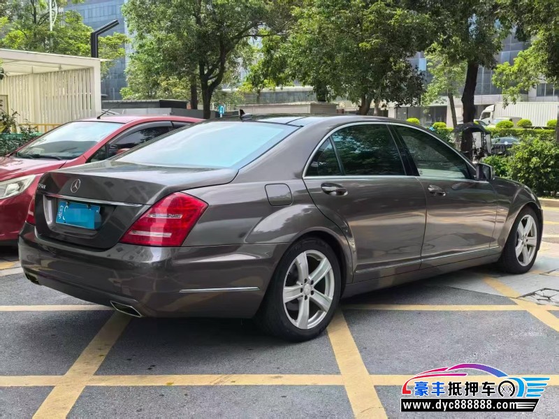 12年奔驰S轿车抵押车出售
