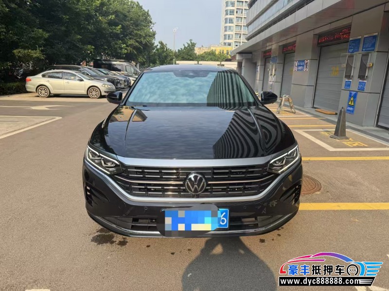 抵押车出售24年大众帕萨特轿车