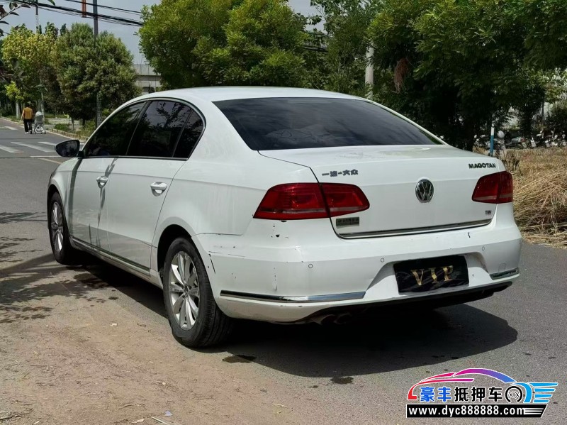 14年大众迈腾轿车抵押车出售
