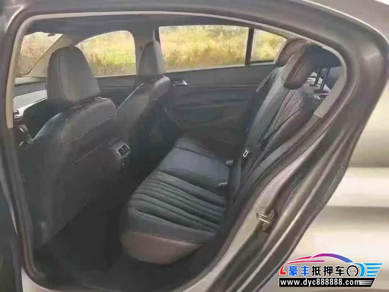 25年标致408轿车抵押车出售