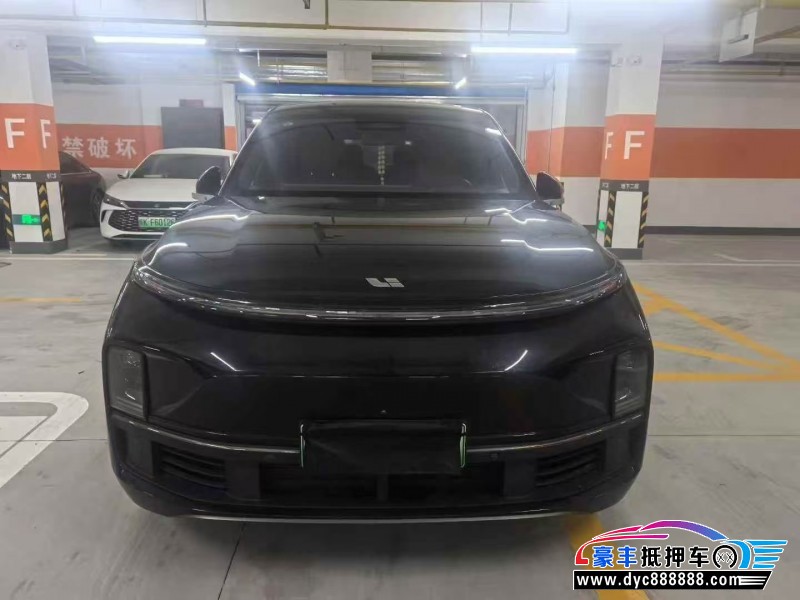 23年理想L8轿车抵押车出售