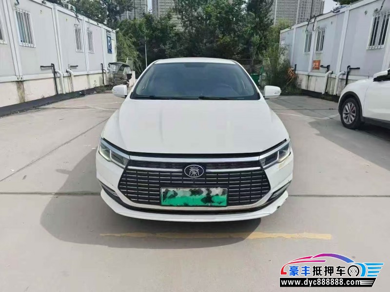 抵押车出售22年比亚迪秦轿车