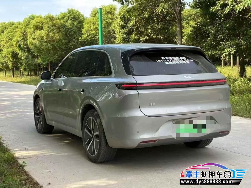 24年理想L6轿车抵押车出售