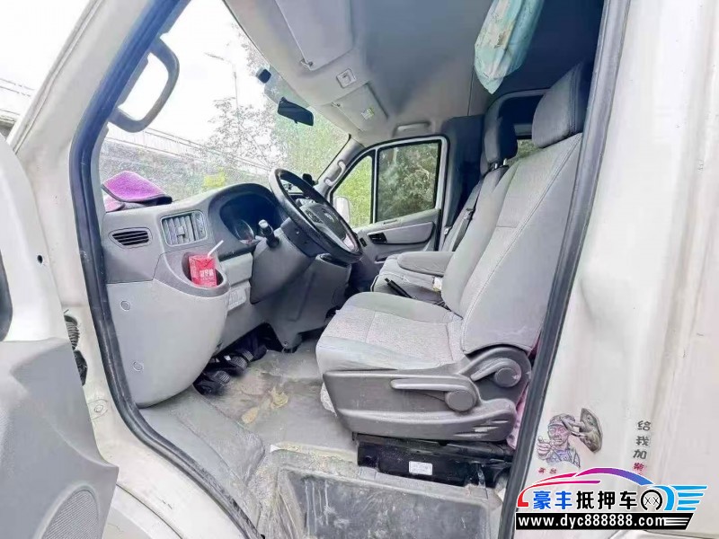 22年福田图雅诺轿车抵押车出售