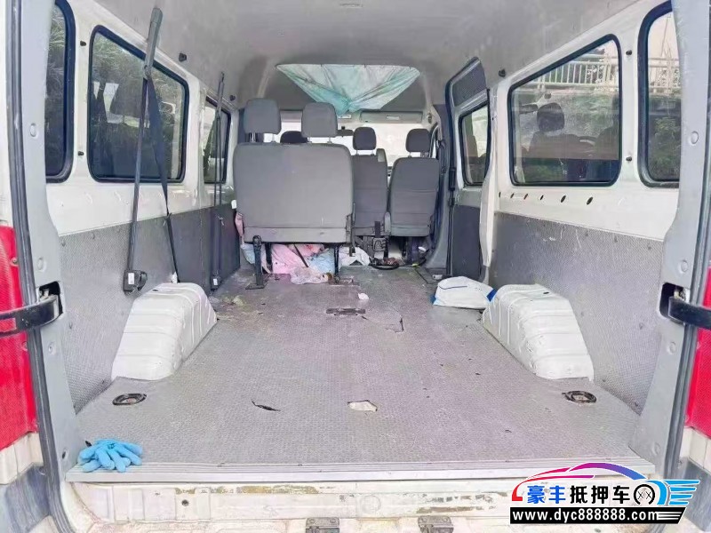 22年福田图雅诺轿车抵押车出售