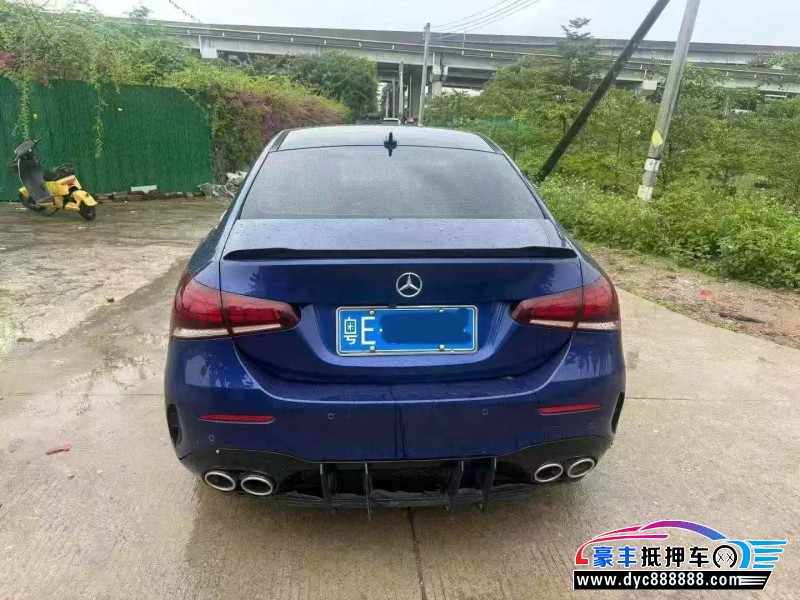 20年奔驰A轿车抵押车出售