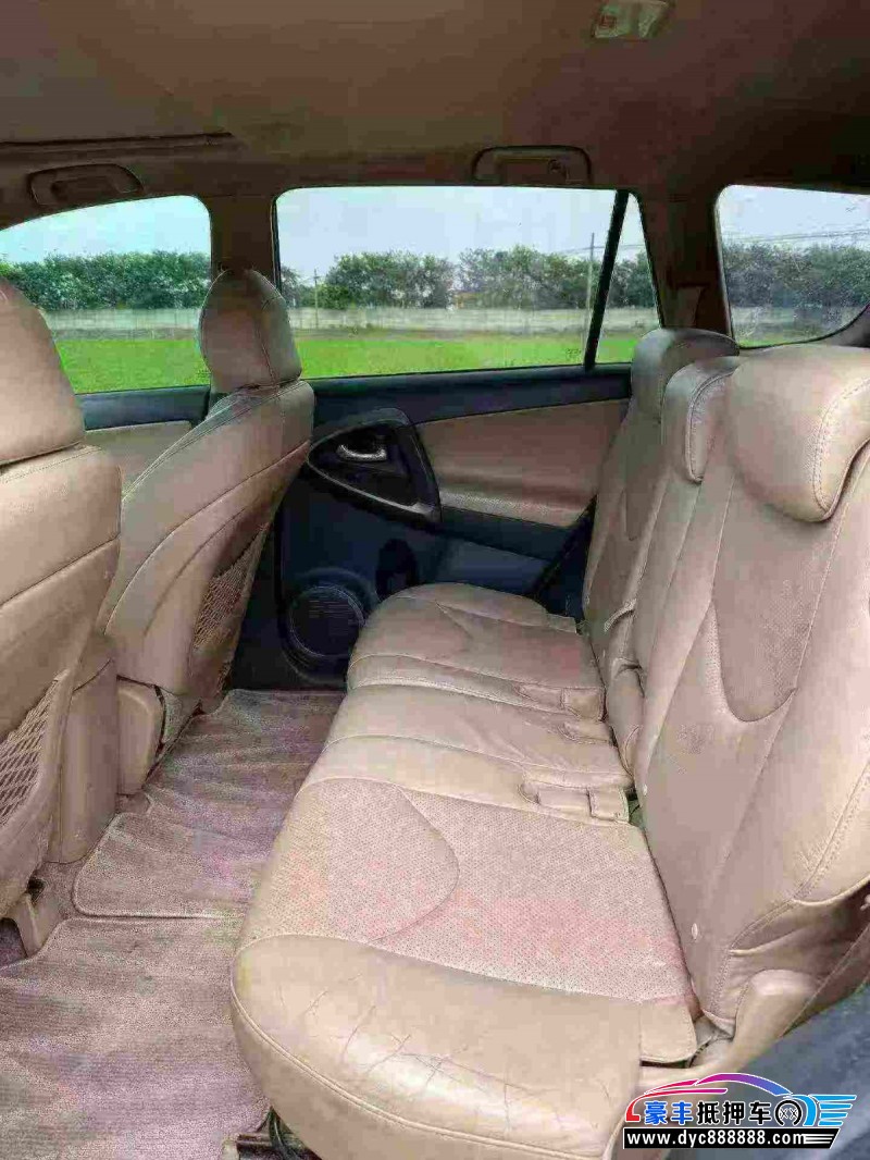 13年丰田RAV4轿车抵押车出售
