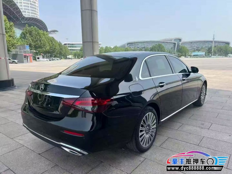 22年奔驰E轿车抵押车出售
