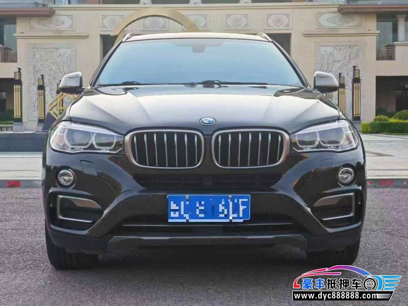 抵押车出售17年宝马X6轿车