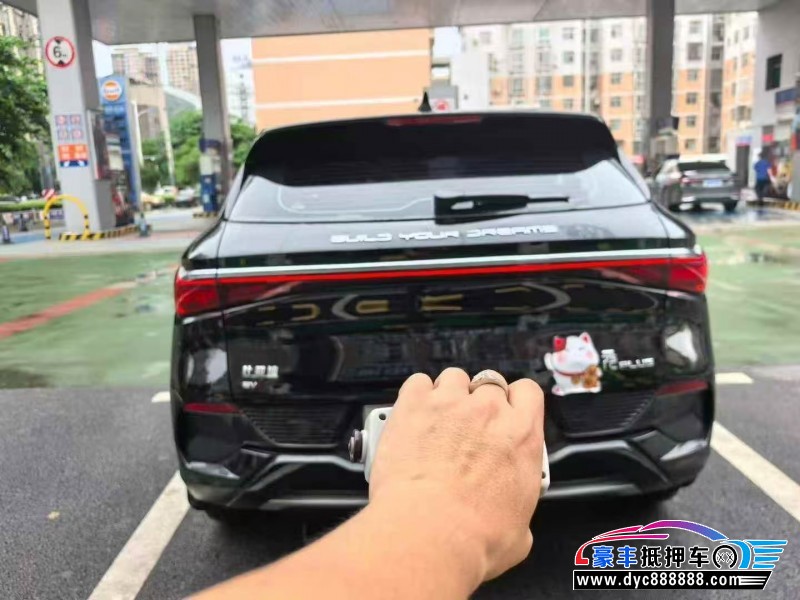25年比亚迪元轿车抵押车出售