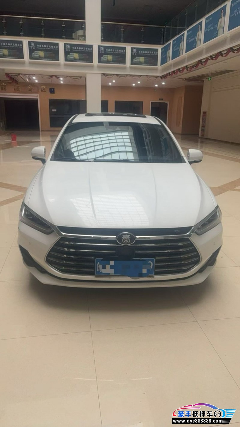 18年比亚迪秦轿车抵押车出售