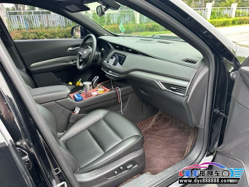 21年凯迪拉克XT4轿车抵押车出售
