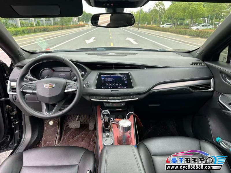 21年凯迪拉克XT4轿车抵押车出售