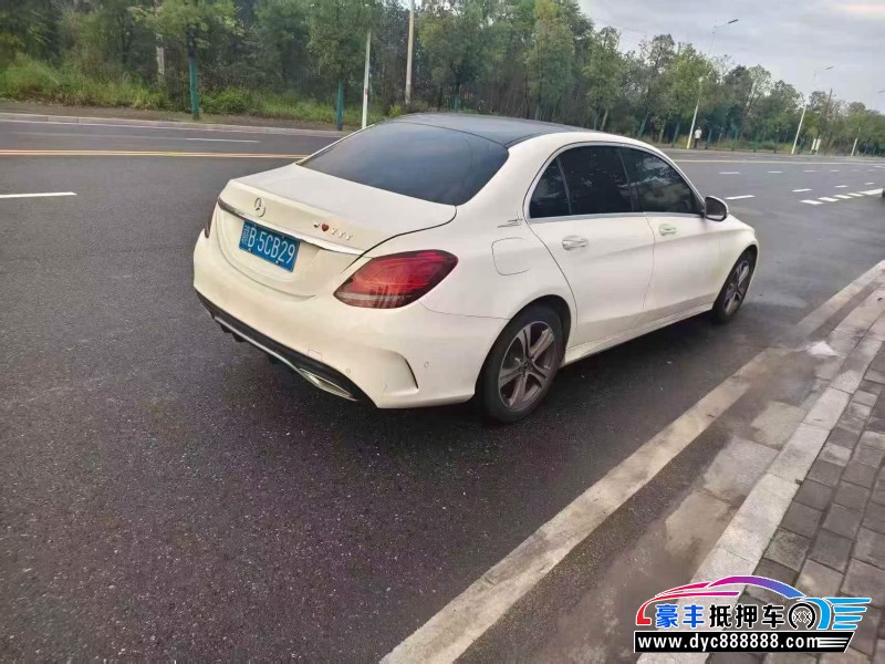 20年奔驰C轿车抵押车出售