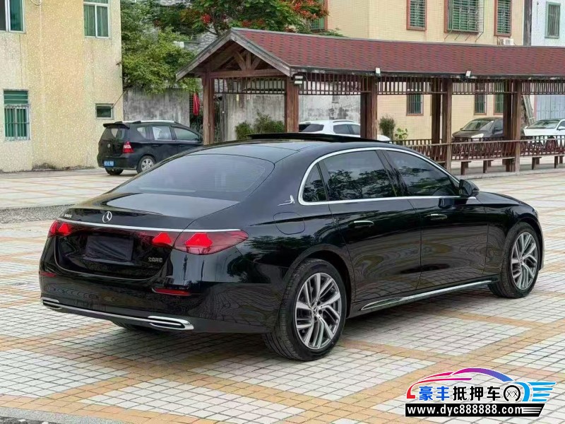 25年奔驰E轿车抵押车出售