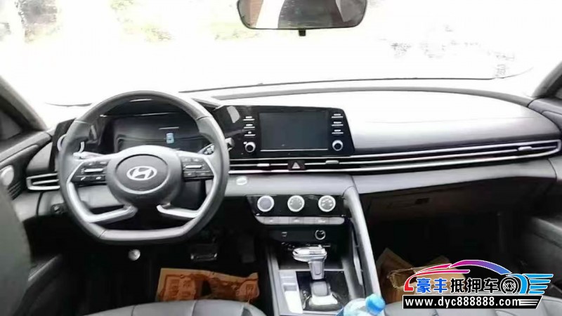 24年现代伊兰特轿车抵押车出售