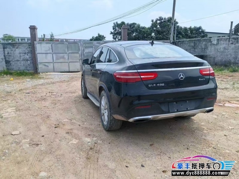17年奔驰GLE轿车抵押车出售