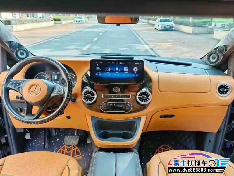 23年奔驰威霆轿车抵押车出售