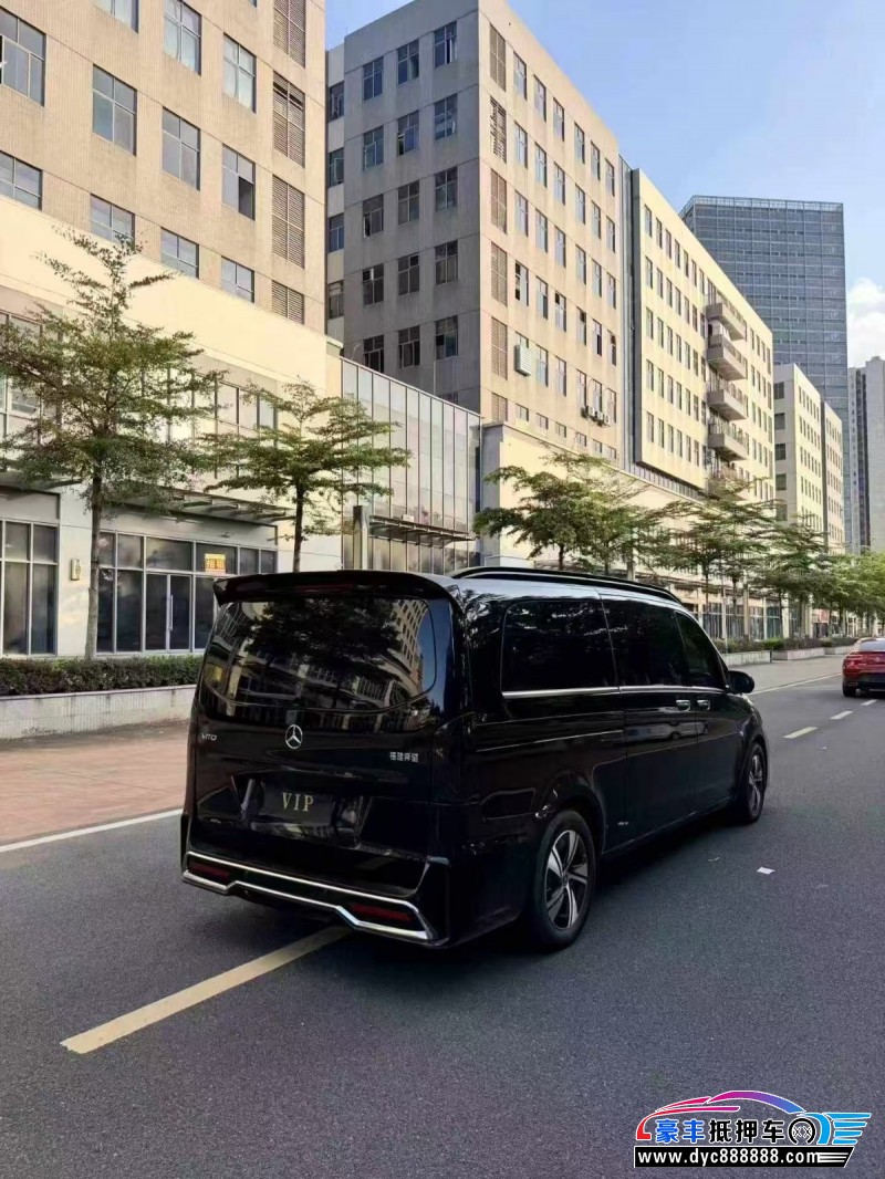 24年奔驰威霆轿车抵押车出售