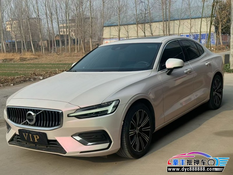 22年沃尔沃S60轿车抵押车出售