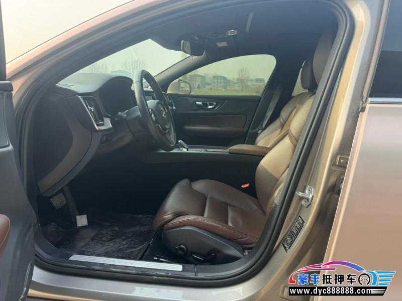 22年沃尔沃S60轿车抵押车出售