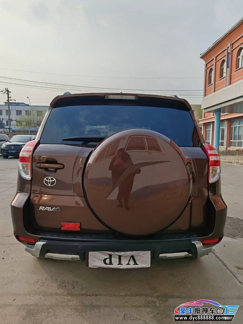 13年丰田RAV4轿车抵押车出售