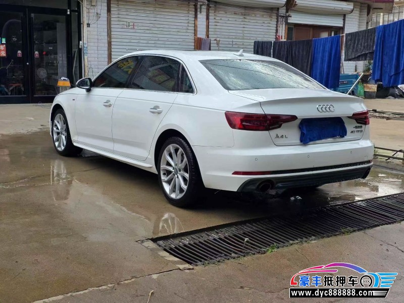 18年奥迪A4L轿车抵押车出售