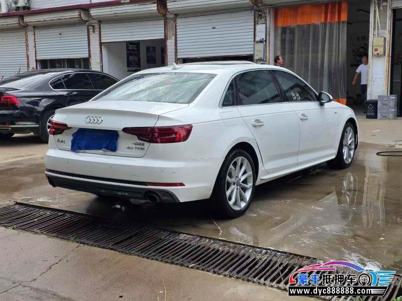 18年奥迪A4L轿车抵押车出售