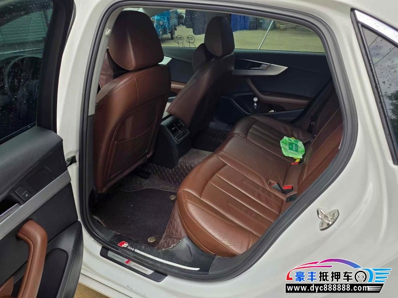 18年奥迪A4L轿车抵押车出售