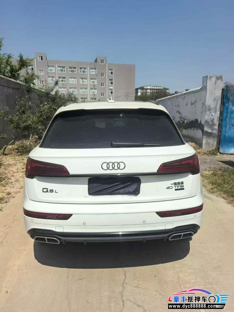 24年奥迪Q5轿车抵押车出售