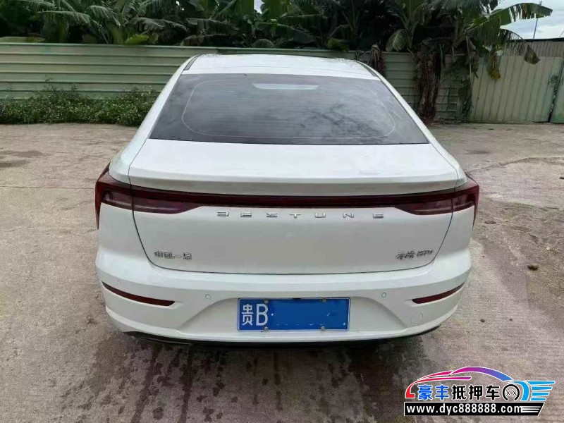 21年奔腾B70轿车抵押车出售