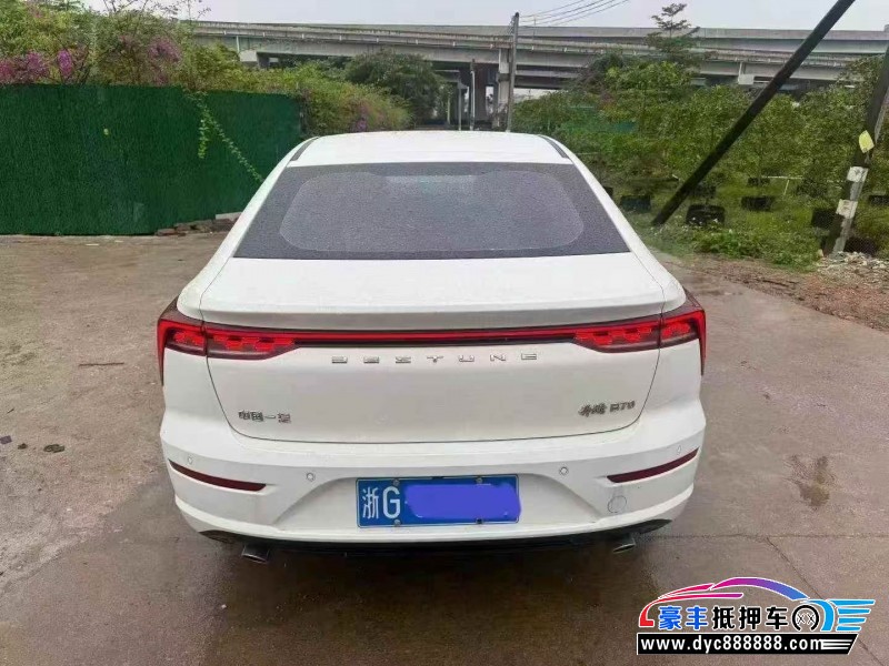 24年奔腾B70轿车抵押车出售