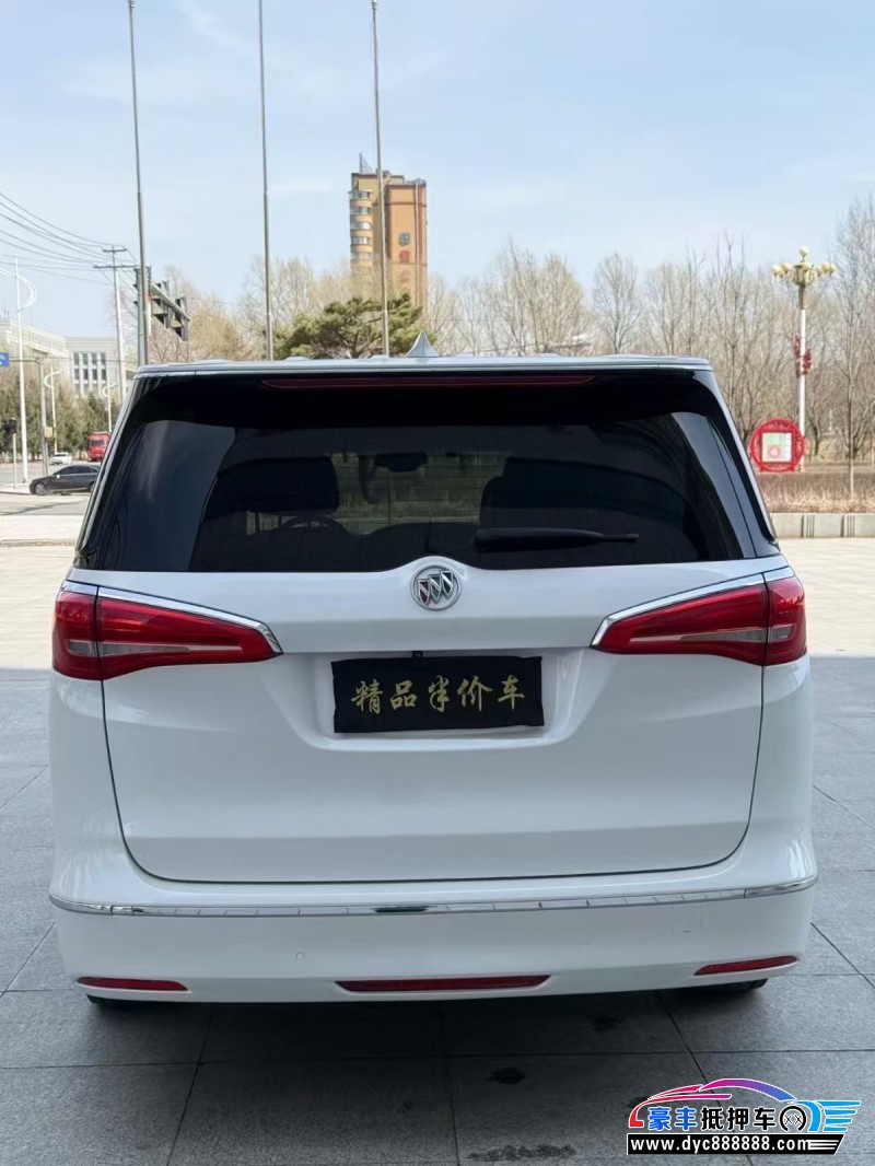 17年别克GL8轿车抵押车出售
