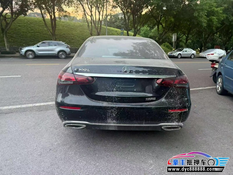 21年奔驰E轿车抵押车出售