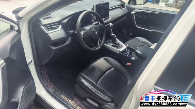 20年丰田RAV4轿车抵押车出售