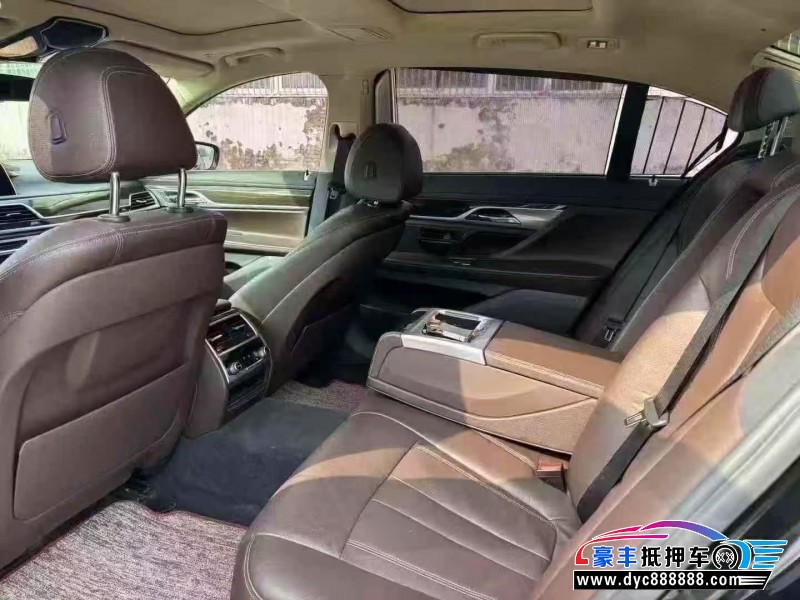 17年宝马7系轿车抵押车出售