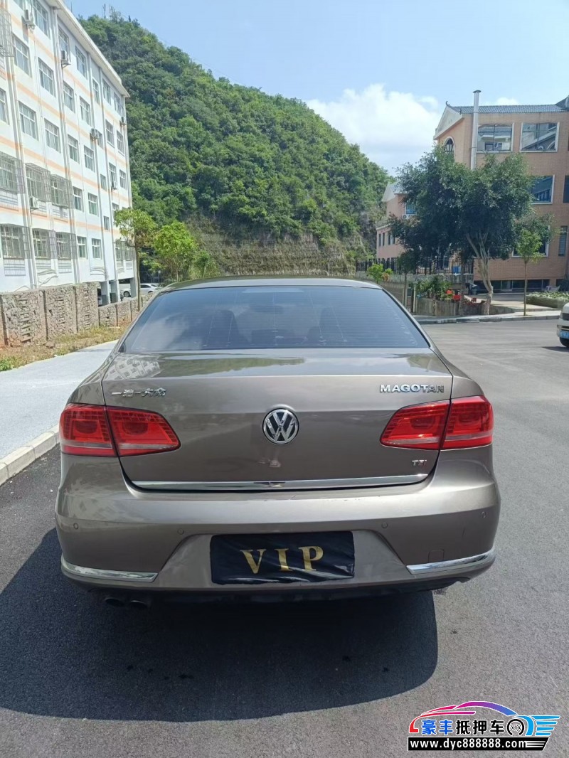 16年大众迈腾轿车抵押车出售