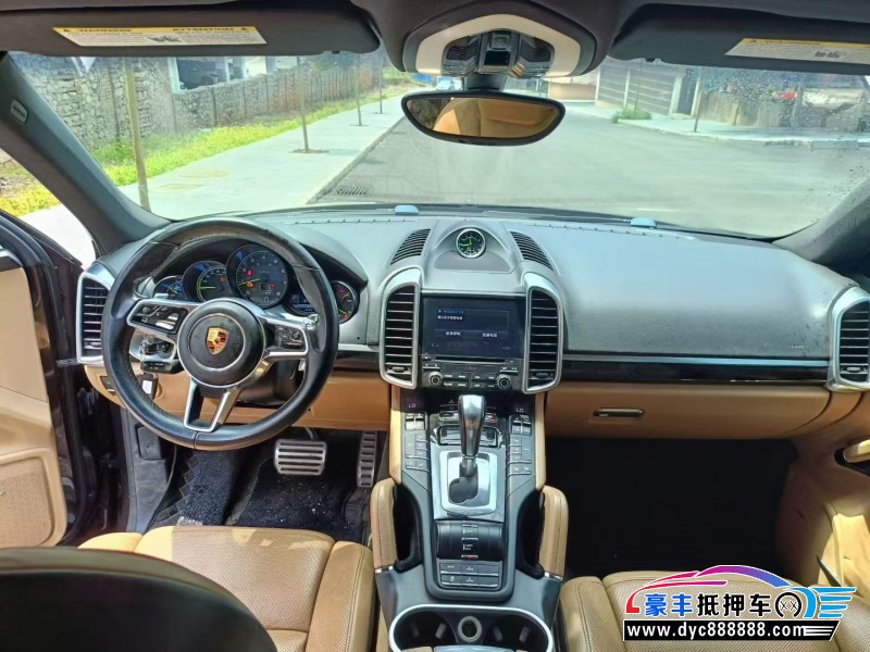 18年保时捷卡宴轿车抵押车出售