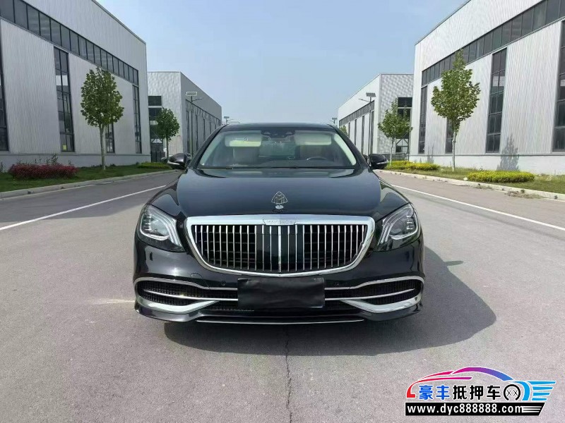 抵押车出售18年奔驰迈巴赫S级轿车