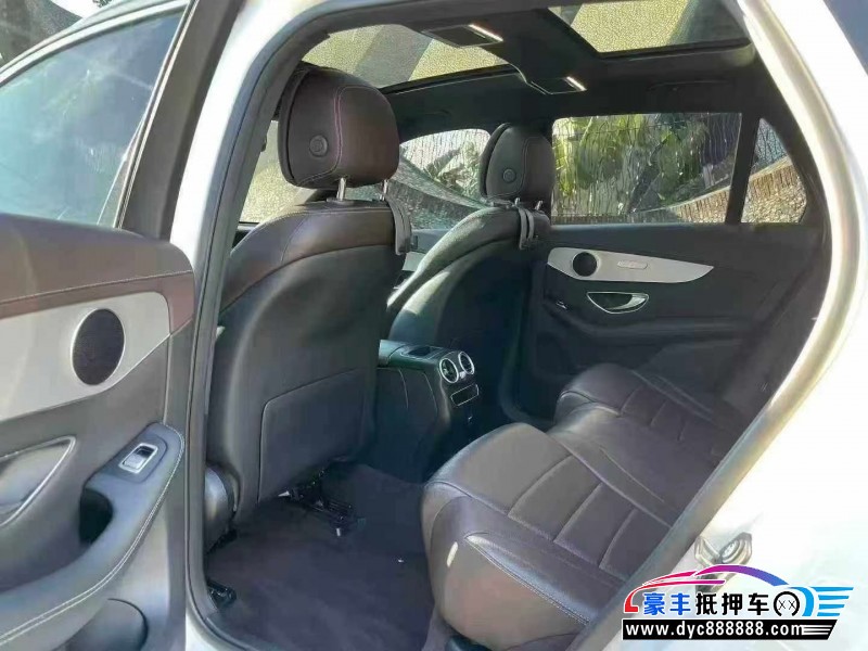 22年奔驰GLC轿车抵押车出售