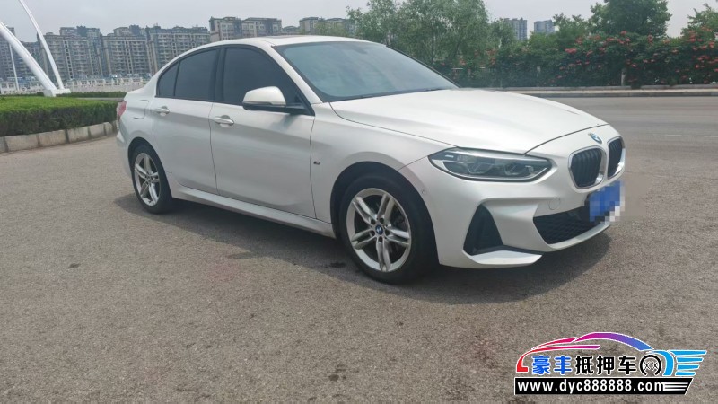 20年宝马1系轿车抵押车出售