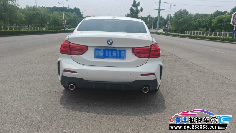 20年宝马1系轿车抵押车出售