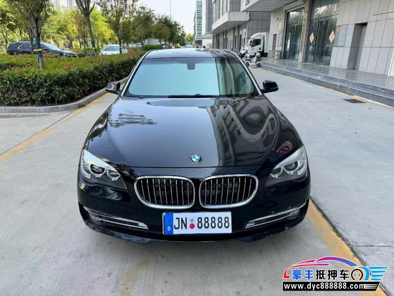 抵押车出售13年宝马7系轿车
