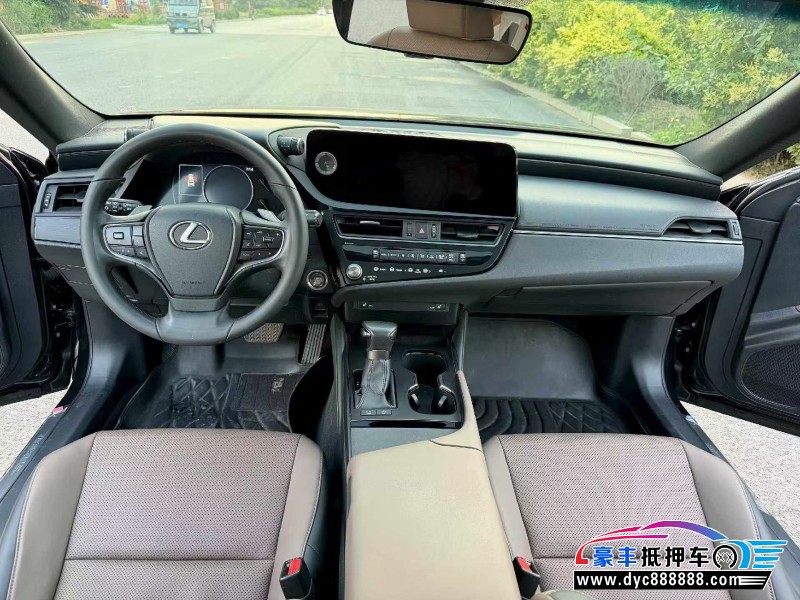 23年雷克萨斯ES轿车抵押车出售