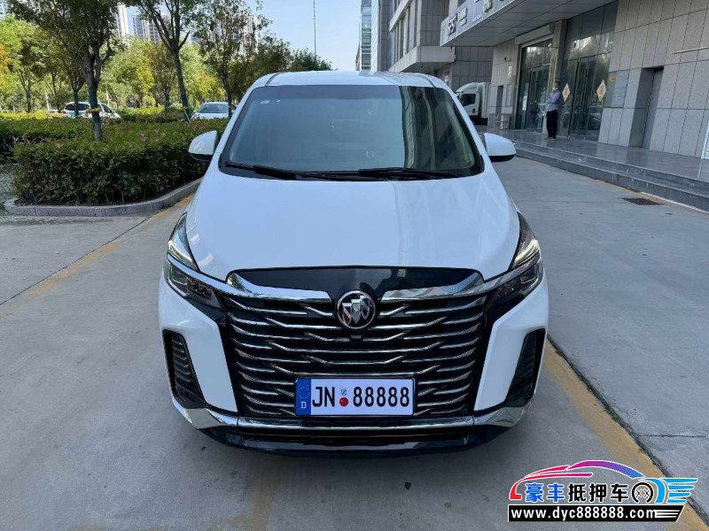 抵押车出售21年别克GL8轿车