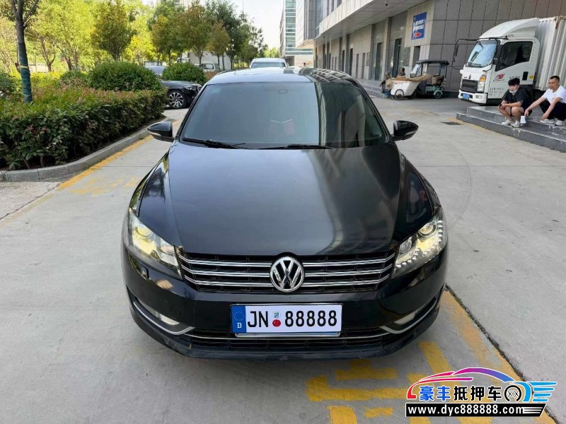 抵押车出售13年大众帕萨特轿车