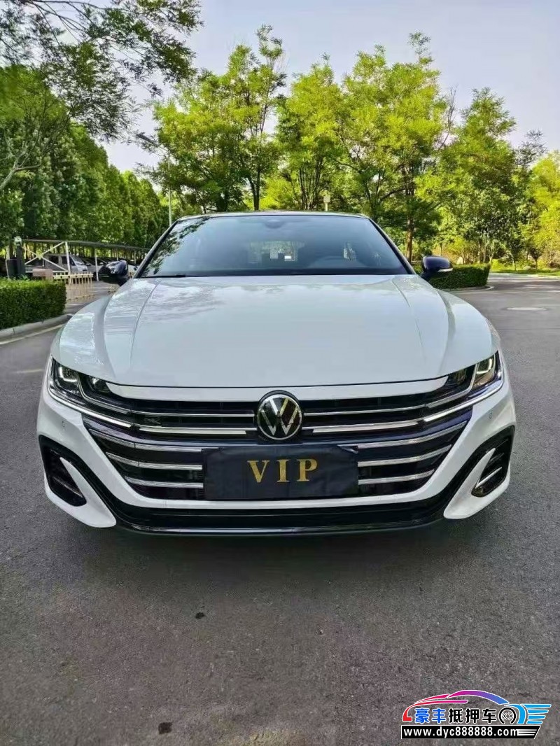 抵押车出售25年大众CC轿车