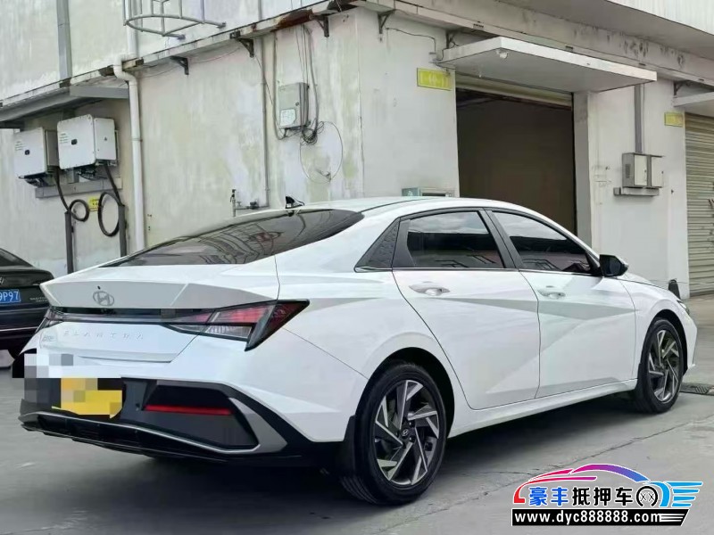25年现代伊兰特轿车抵押车出售