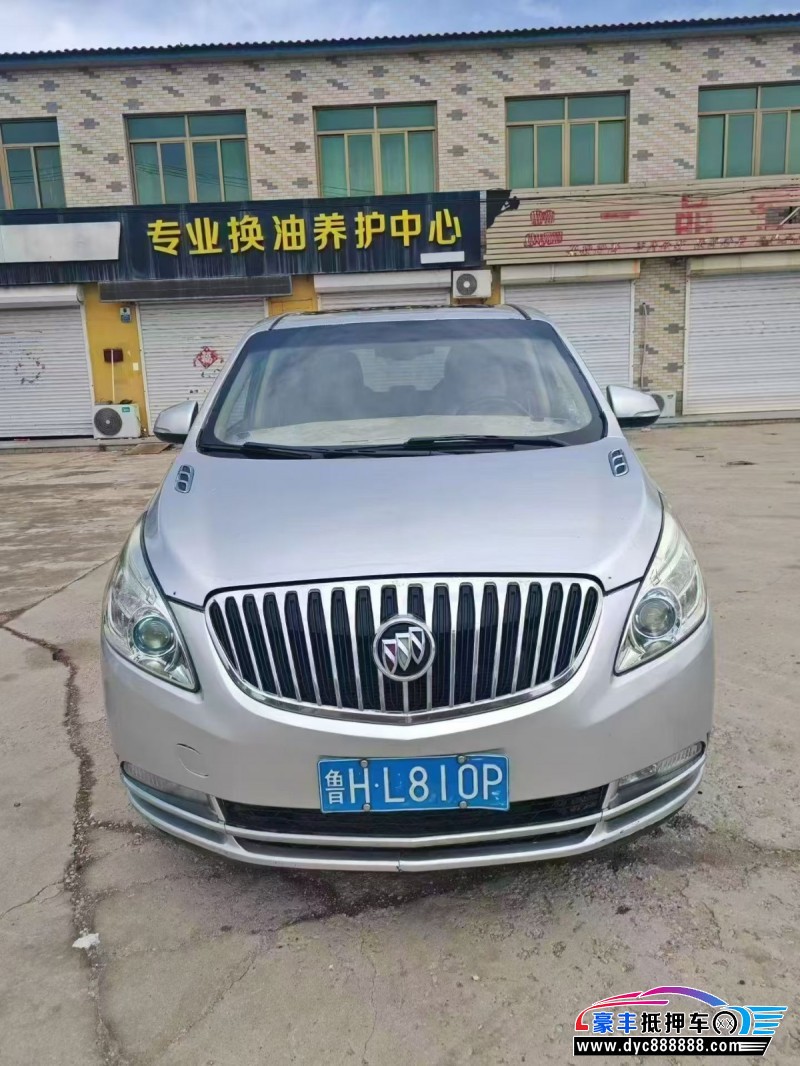 11年别克GL8轿车抵押车出售